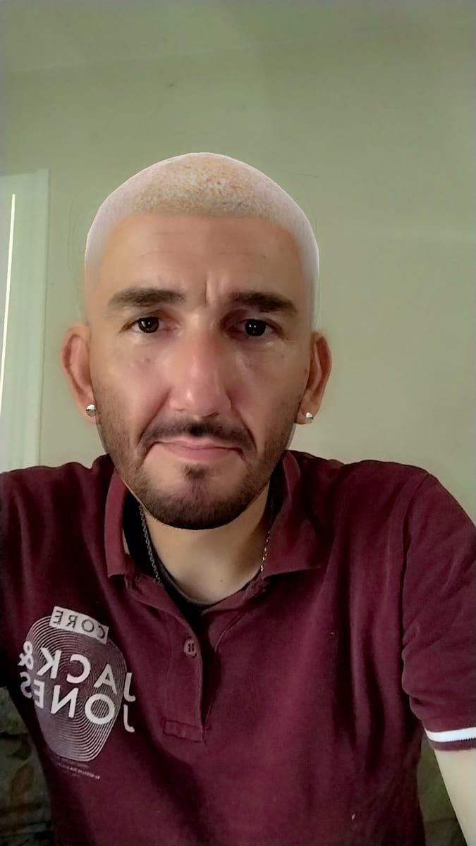 Saleh - Site gay gratuit à La Ferrière Profil de Saleh, 34 ans, Site gay gratuit à La Ferrière (Berne)