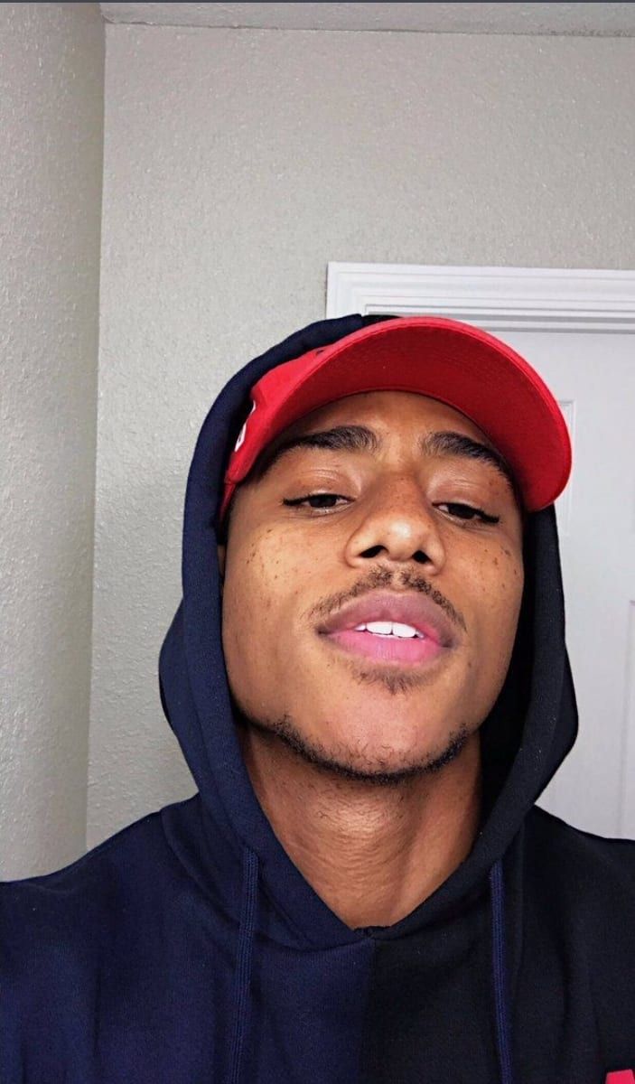 Sora - Site gay gratuit à Burgäschi Profil de Sora, 24 ans, Site gay gratuit à Burgäschi (Berne)