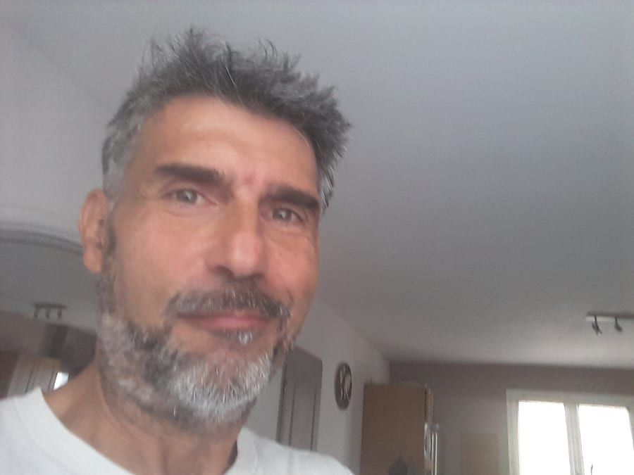 Salem - Site gay gratuit à Rumendingen Profil de Salem, 43 ans, Site gay gratuit à Rumendingen (Berne)