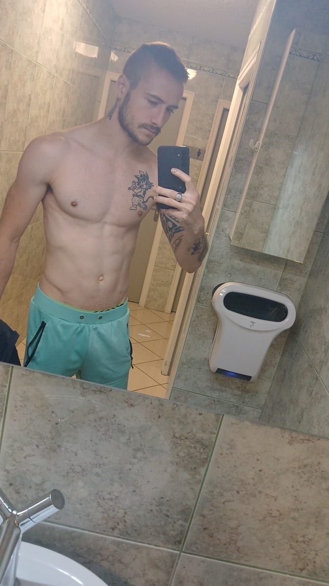 Nazir - Site gay gratuit à Sax Profil de Nazir, 24 ans, Site gay gratuit à Sax (Saint-Gall)